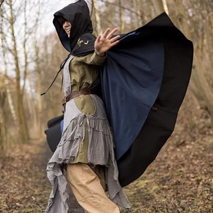 Epic Armoury Cape Brodée Terra, Noire 2 Epic Armoury Cape Brodée Terra, Noire – Image 2