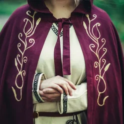 Leonardo Carbone Cape Serafina, Rouge -Vetements Halloween Boutique cape serafina rouge 4