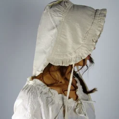 Leonardo Carbone Casquette Du XVIIe Et XVIIIe Siècle Annique Crème -Vetements Halloween Boutique casquette du xviie et xviiie siecle annique creme 2