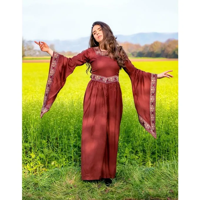 Leonardo Carbone Robe Médiévale Borgia, Rouge 1 Leonardo Carbone Robe Médiévale Borgia, Rouge