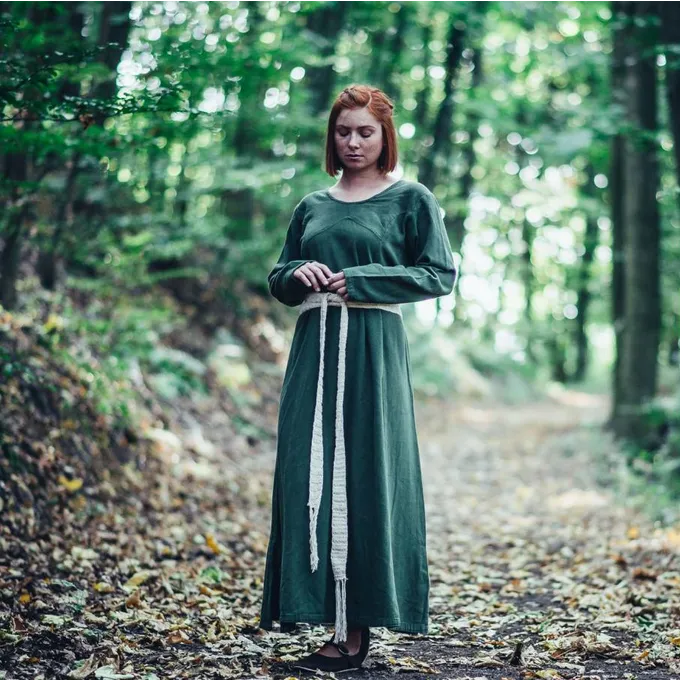 Leonardo Carbone Robe Médiévale Emma Vert Olive 1 Leonardo Carbone Robe Médiévale Emma Vert Olive